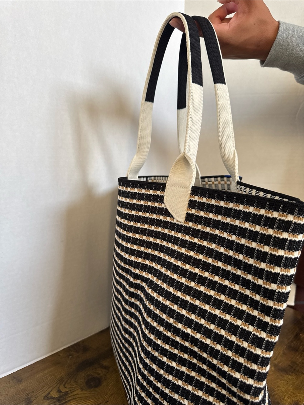 Rothy's The Lightweight Reversible Tote Checkered Black Cream Tan RARE New Tags - Picture 4 of 12